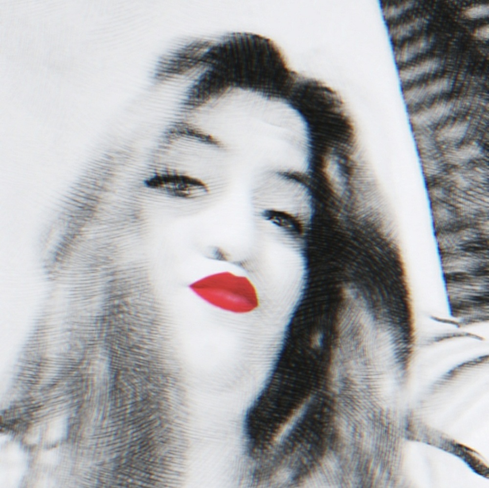 Meet your Posher, Dannielle